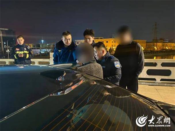 男子翻越护栏坠江,让发货找车找物流更简单_123随叫随到