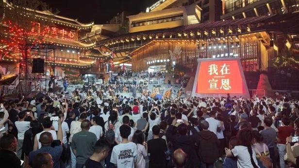 游客住进文旅局长家,让发货找车找物流更简单_123随叫随到