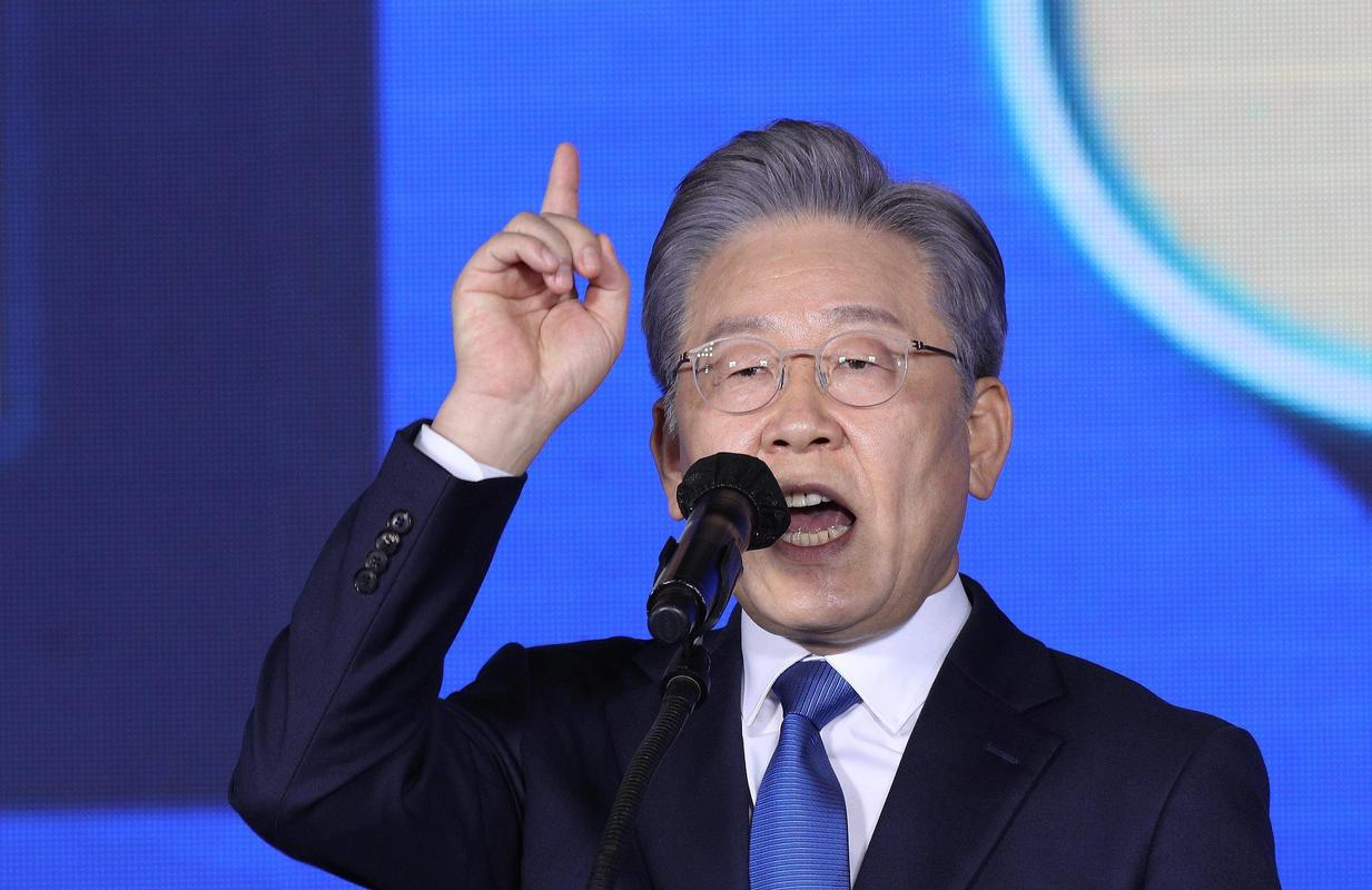 韩国对美出口暴跌,上门取货_123随叫随到