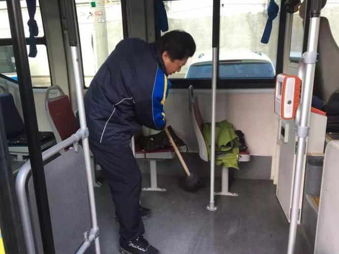 乘客攻击公交车司机,快递单号查询_123随叫随到