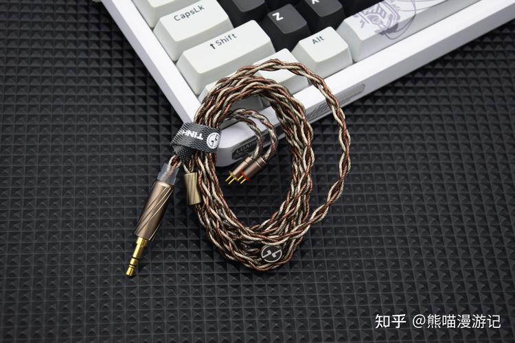 被退衣服中有耳机,天天发车准时送达_123随叫随到