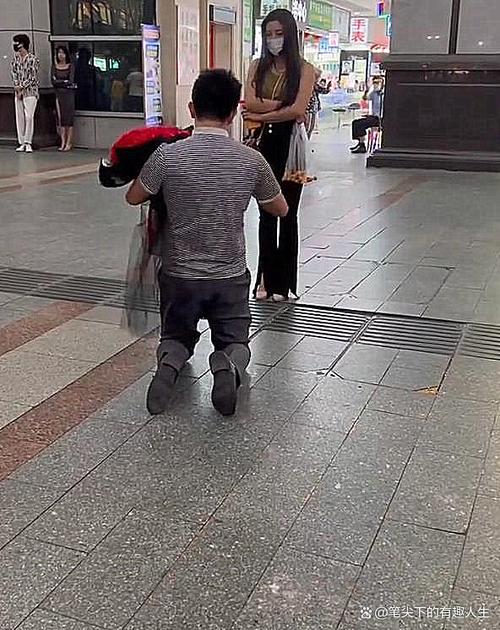 抢手捧花求婚跪错人,上门取货_123随叫随到