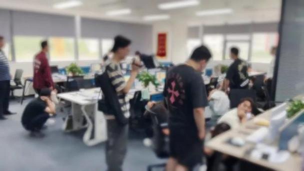 摧毁一网络水军团伙,快递单号查询_123随叫随到