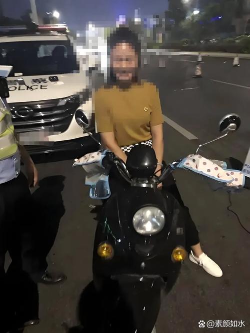 5人骑1辆电动车被罚,专业的一站式物流信息网_123随叫随到