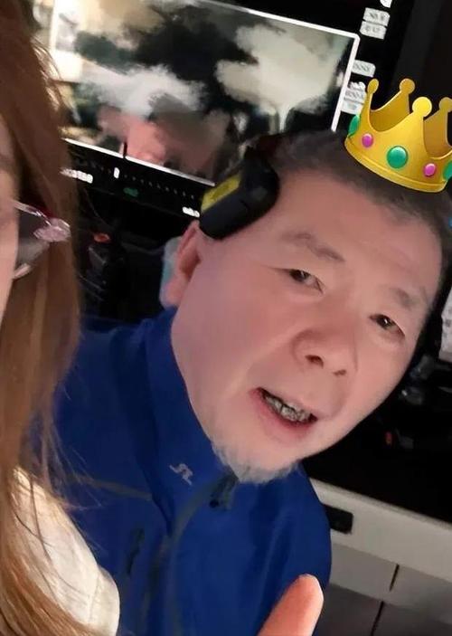 冯小刚养女高中毕业,上门取货_123随叫随到