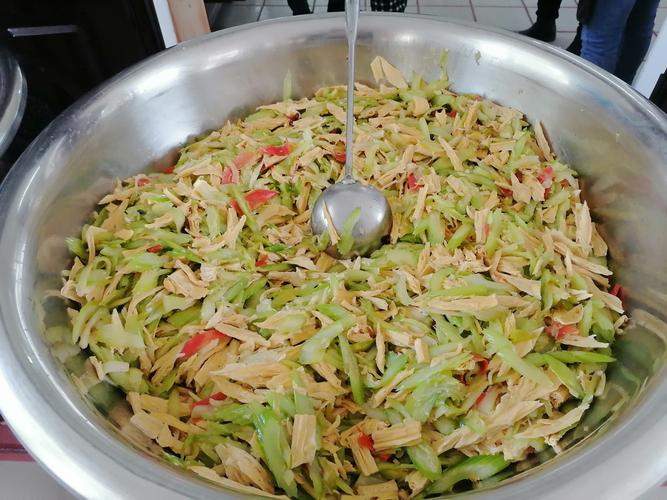 日学校午餐减少米饭,专业的一站式物流信息网_123随叫随到