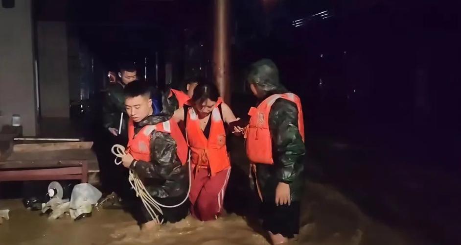 特大暴雨袭击湖北,快递单号查询_123随叫随到