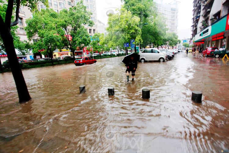 特大暴雨袭击湖北,上门取货_123随叫随到