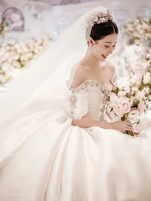 与9岁女孩办婚礼,上门取货_123随叫随到