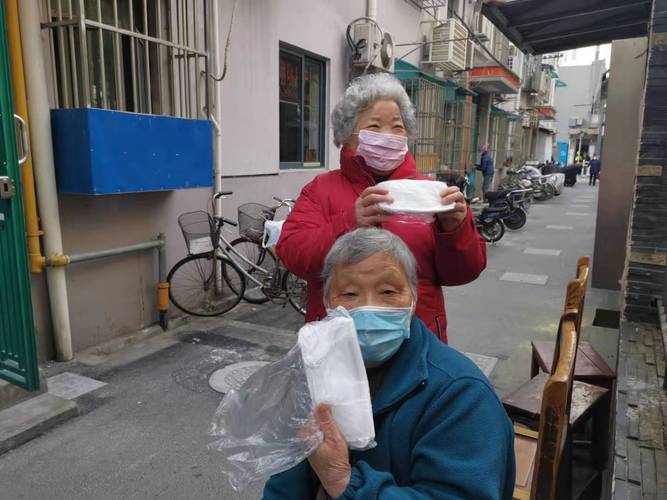 尔滨居民排队装空调,专业的一站式物流信息网_123随叫随到