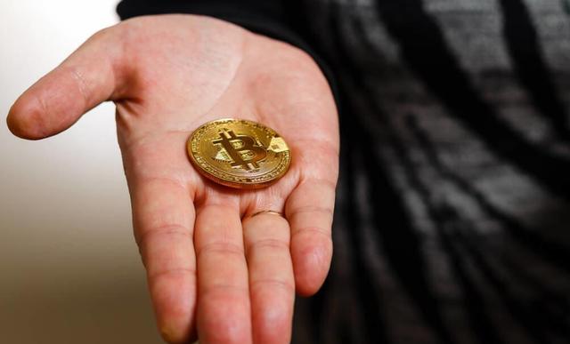 比特币首破12万美元,天天发车准时送达_123随叫随到