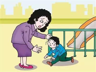 妈妈被娃抱摔倒,上门取货_123随叫随到